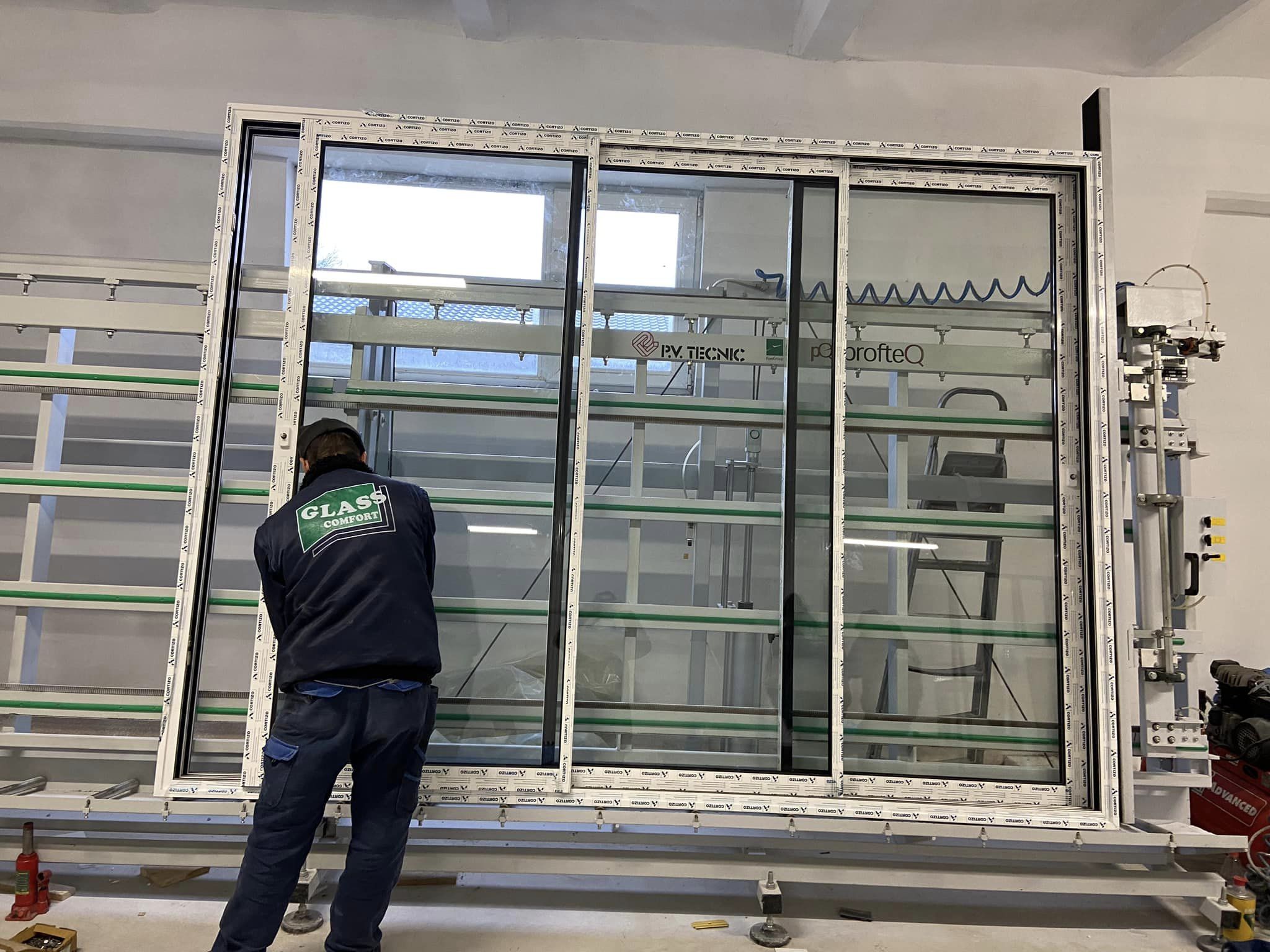 Ferestre si usi Glass Comfort Producător pereți cortină și